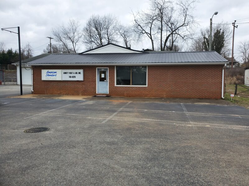 REAL ESTATE FOR SALE: 10,500 sf of Industrial Space with Office Near Downtown Athens