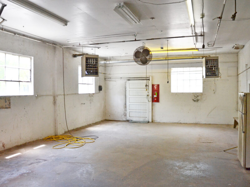 LEASED: 11,000 sf Warehouse with Office Space Near Downtown Knoxville and I-640