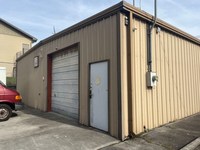 SOLD: 4,000 sf Commercial Building in North Knoxville