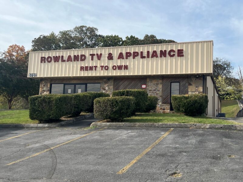SOLD: 4,000 sf Commercial Building in North Knoxville