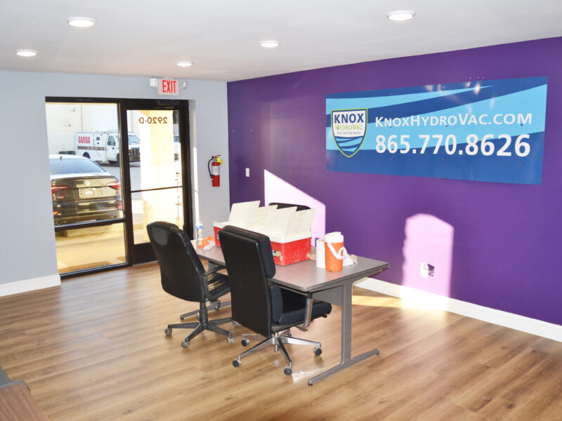 LEASED: 2,400 sf Warehouse / Office in Karns