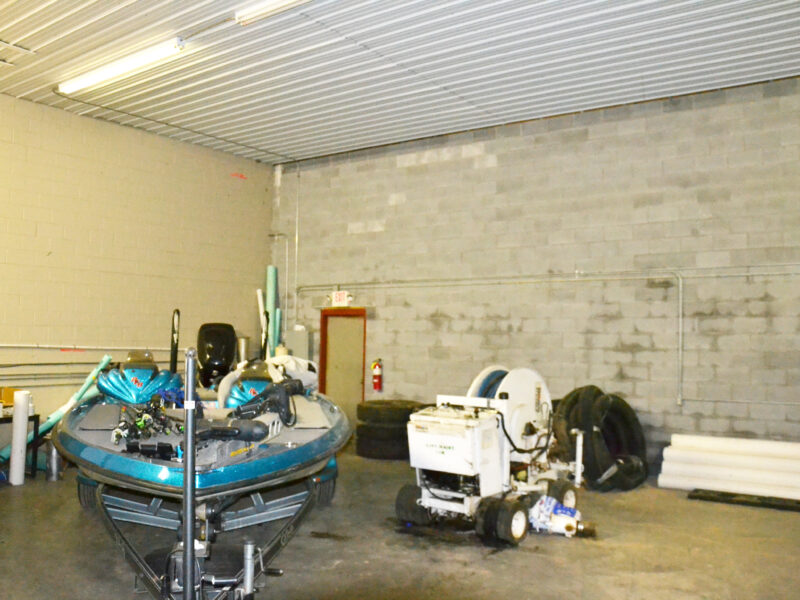 LEASED: 2,400 sf Warehouse / Office in Karns