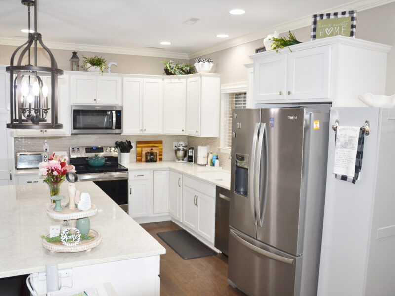 SOLD: Gorgeous Condo in Farragut – Move-In Ready