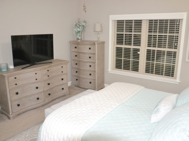 SOLD: Gorgeous Condo in Farragut – Move-In Ready