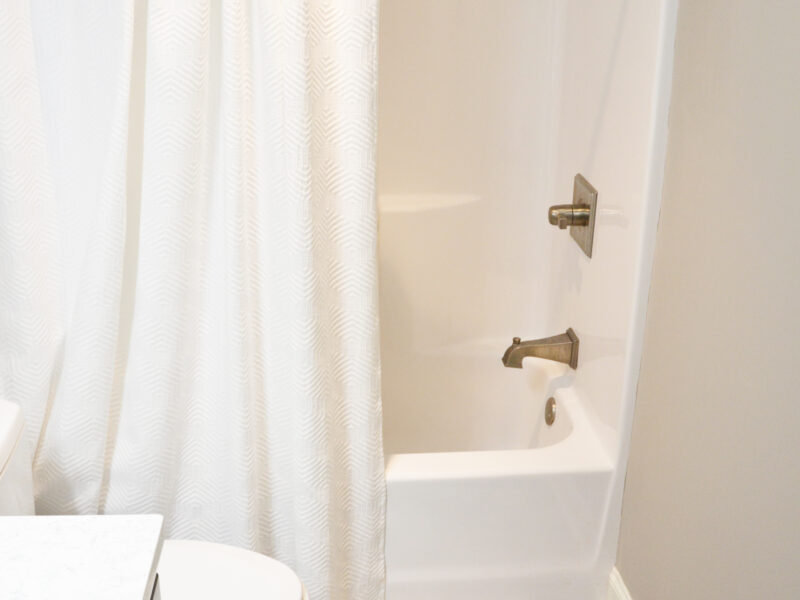SOLD: Gorgeous Condo in Farragut – Move-In Ready