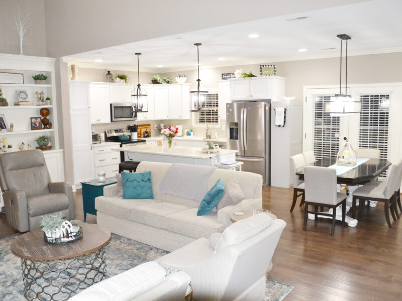 SOLD: Gorgeous Condo in Farragut – Move-In Ready