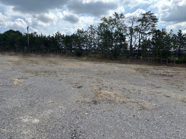 FOR LEASE: 1.3 Acre Gravel Lot in West Knoxville