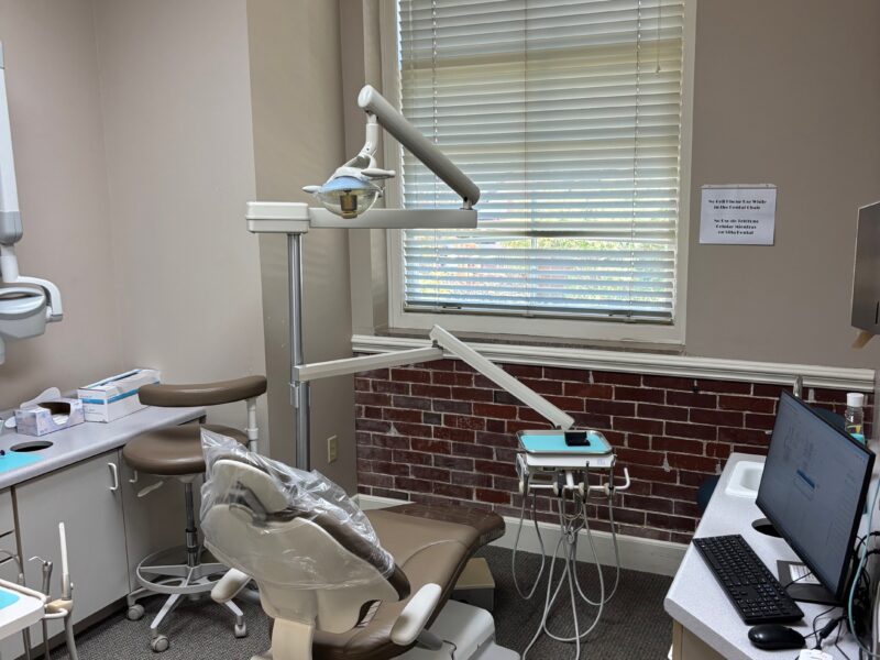 Nice Dental Office in West Knoxville – Partially Equipped with Dental Equipment