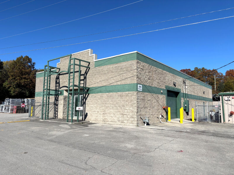 LEASED: 4,500 sf Industrial Space Near I-40 at Cherry Street