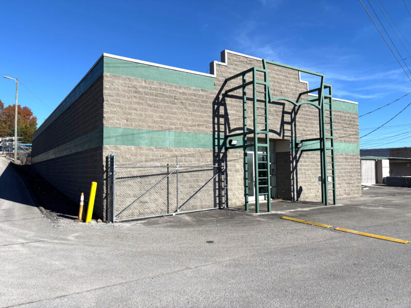 LEASED: 4,500 sf Industrial Space Near I-40 at Cherry Street