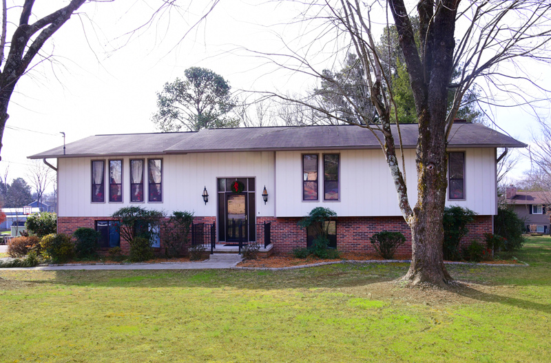 SOLD: Beautifully Updated 2,642 sf Home in West Knoxville
