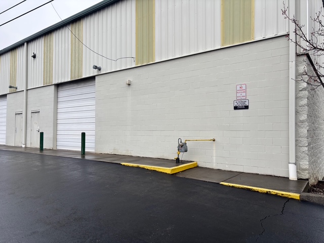 LEASED: 4,000 sf Warehouse / Office on Middlebrook Pike