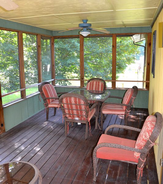 LEASED: 2,337 sf Home in Clinton